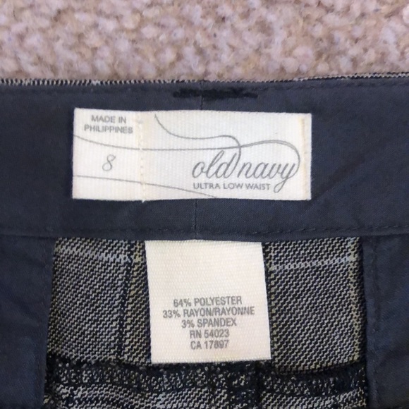 Old Navy Black/White Plaid Short, Low Rise - Picture 5 of 5